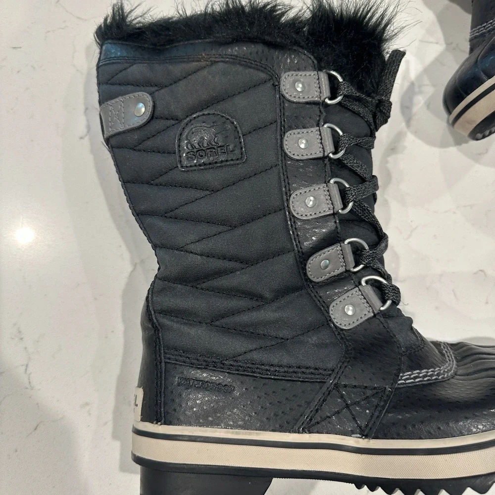 Sorel Tofino II Black Faux Fur Waterproof Winter Boots NY2419-010 Womens 5
